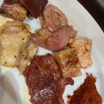 焼肉やっちゃん - ミックスホルモンハーフ