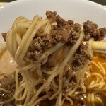 麦処 八と丁 - 肉味噌と麺がよく絡む