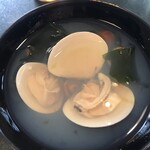 梅野屋 - はまぐりとなめことわかめのお吸い物