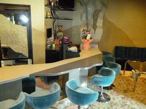 Retro Pub Shell photo 3