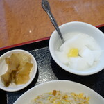 中国料理 宏福楼 - デザート、ザーサイ付き