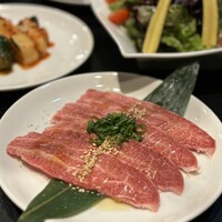 老舗精肉店直送 千種焼肉 飛騨牛の奴隷 千種店 - 
