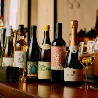 【牡蠣×ワインのマリアージュ】ボトルワインは約100種！