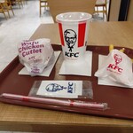 ケンタッキーフライドチキン - ドリンク写真:和風チキンカツサンドセット590円