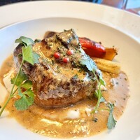 フタツボシ - メインディッシュ・ポークの白ワイン煮込み