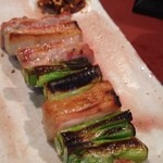 炭火焼とり 安喜 - チャーミトンブタバラ串焼