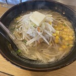 ほくしん - 料理写真:塩バターラーメン　¥680
