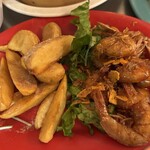 台湾まるごと食べ放題 台湾夜市 - ポテトフライ台湾スパイス、ガーリックシュリンプ