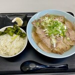 ニューラーメンセンターりゅうちゃん - 