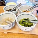 讃岐うどん　おおまえ - こんな、お漬けもののサービスがあるって
とても好感ありますね◎