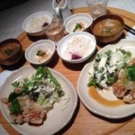 和カフェyusoshi chano-ma - お肉のランチ