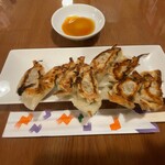 京楽飯店 - 焼き餃子
