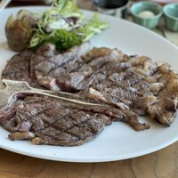 ザ タヴァン グリル＆ラウンジ - 