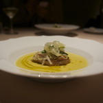 フォリオリーナ・デッラ・ポルタ・フォルトゥーナ - タロッコオレンジを使ったフォアグラのスープ