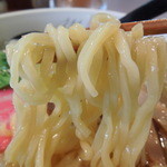 多摩利屋 - つるつるっとした中細の平打ち麺