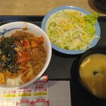 松屋 - 料理写真:キムチ牛めし並ランチ630円(2025.1.21)