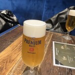 カフェ&グリル シズルガズル - まずはビールからね