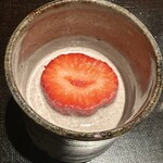 やまぐち - いちごの黒豆、キャラメルのパンナコッタ