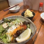 焼肉丼 みらく - みらくサラダ