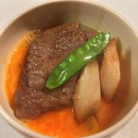 すき焼割烹 日山 - 卵も参戦　いただきます