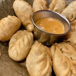 Solti Momo - アップ