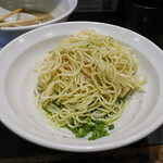 丿貫 - 明太子ジェノベーゼの和え玉の麺と油ダレ