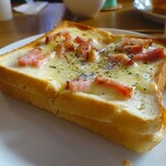 Princess Smile Chifunecho Honten - 特制火腿奶酪三明治早餐