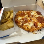 Domino's Pizza  ARIAKE GARDEN  - 