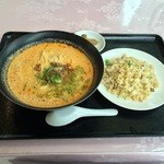 Sansui Rou - コク旨タンタン麺と半炒飯セット1,150円（税別）
