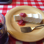 葡留満 - 料理写真:日替わりランチについてきたケーキ