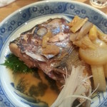 多助割烹 - 真鯛の煮付け