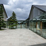 TJK箱根の森 - 2014' 6/12 右側は４Ｆのエントランス