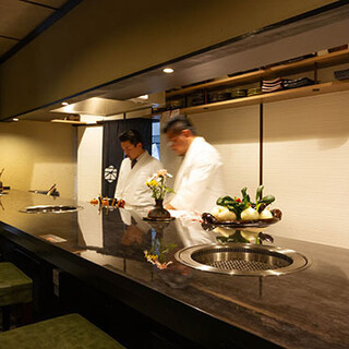 肉を熟知した２人のスペシャリストが焼き上げる、最高のステーキ