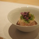 鯛良 - ●毛蟹とホワイトアスパラガス　土佐酢ジュレがけ