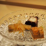 鯛良 - ●蛸の柔らか煮、稚鮎南蛮漬け、鮟肝
      すごく柔らかいタコとあっさり系の稚アユ、そして くさみのない柔らかい肝でした。