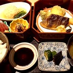 282131718 - 見た目以上のボリューム　焼魚はほっけ　つやつやご飯はおかわりＯＫ