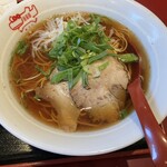 中華菜館 紅宝石 - 醤油ラーメン