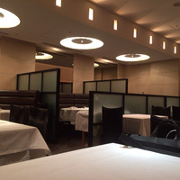 重慶飯店 岡山店 - 店内
