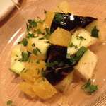 カルテット - 水なすと柑橘類のサラダ（７００円）２０１４年６月