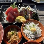 まるわ食堂 - 刺身、切り干し大根、しらすおろし