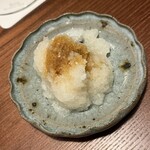 銀座鳥真 - お代わり自由の大根おろし