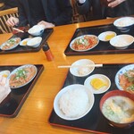 かつ美食堂 - ホルモン定食×4人前〜♪