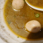 NIBOSHI MANIA - 膜が張った自家製ウチワエビ煮干ソバのスープ