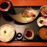 旬食菜彩 葦の花 - お造里御膳（とろろご飯ver.）