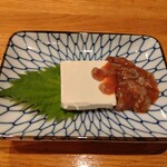 お酒とおばんざい まやさん - クリームチーズまぐろ酒盗