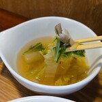 キッチン ブルー グローブ - 具沢山なスープ