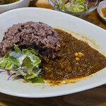 キッチン ブルー グローブ - サラダを乗せてのワンプレート