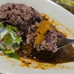 キッチン ブルー グローブ - 再び福神漬けを添えて