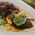 キッチン ブルー グローブ - サラダを添えて