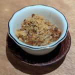 ニシムラ鮨TAKA - セコ蟹  白ワイン漬けからすみ 下には餅米